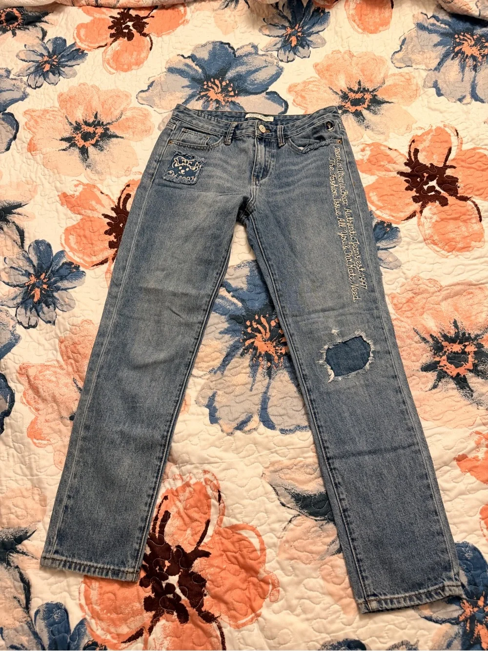 Women’s Light Blue Distressed Straight-Leg Teenie Weenie Bear Jeans